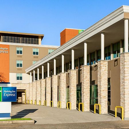 Holiday Inn Express Baltimore At The Stadiums By Ihg Exterior photo