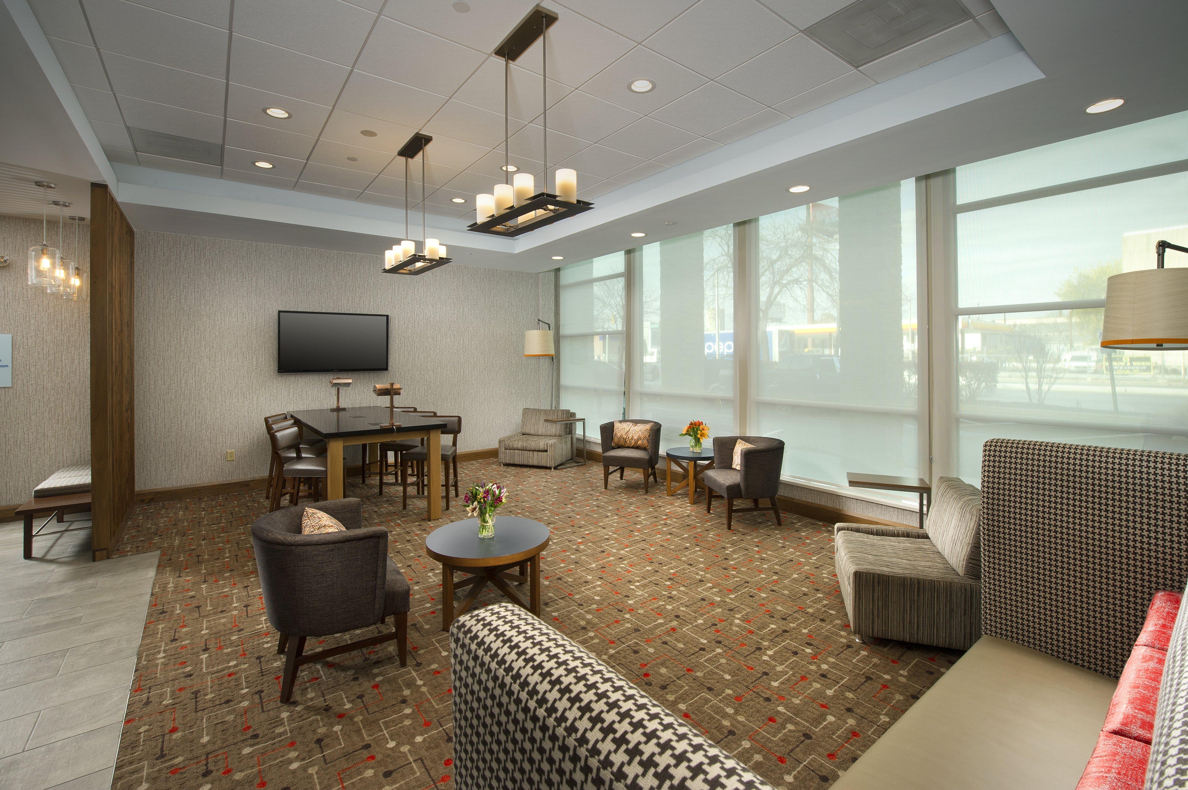 Holiday Inn Express Baltimore At The Stadiums By Ihg Exterior photo