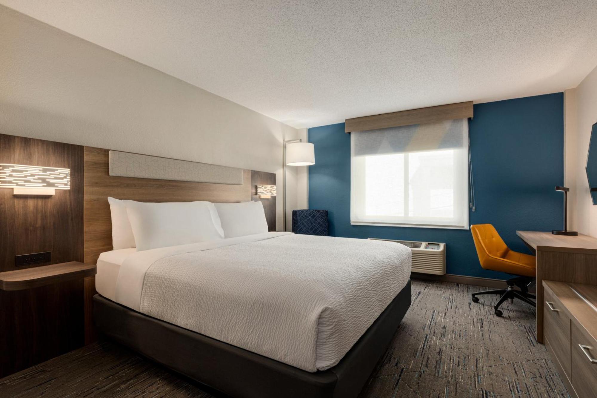 Holiday Inn Express Baltimore At The Stadiums By Ihg Exterior photo