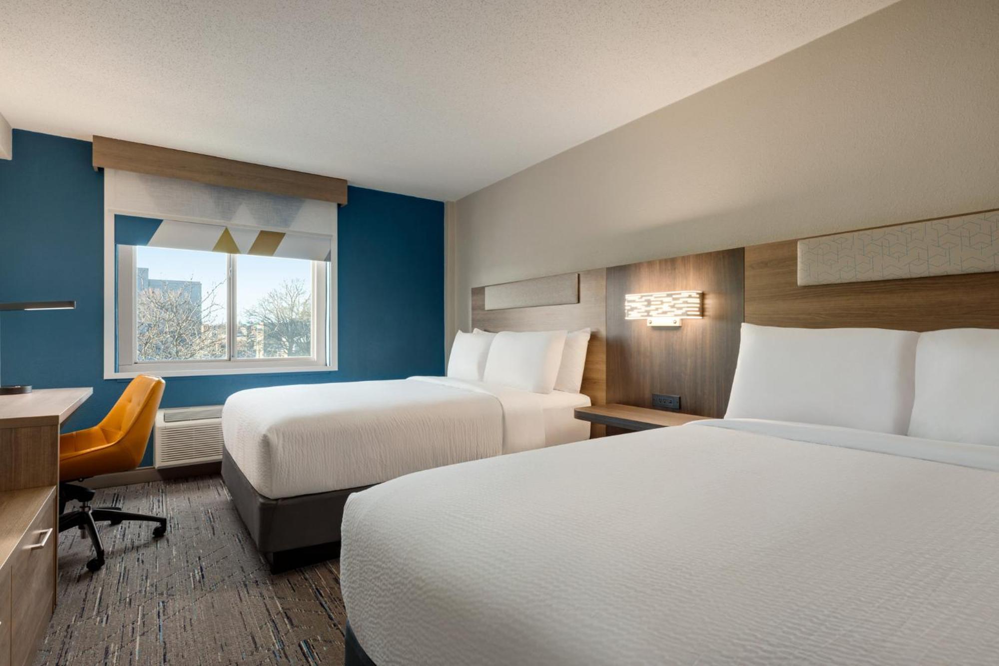 Holiday Inn Express Baltimore At The Stadiums By Ihg Exterior photo